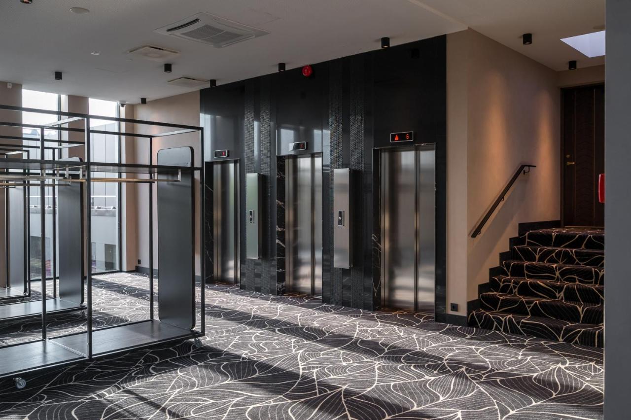 Movenpick Hotel Талин Екстериор снимка