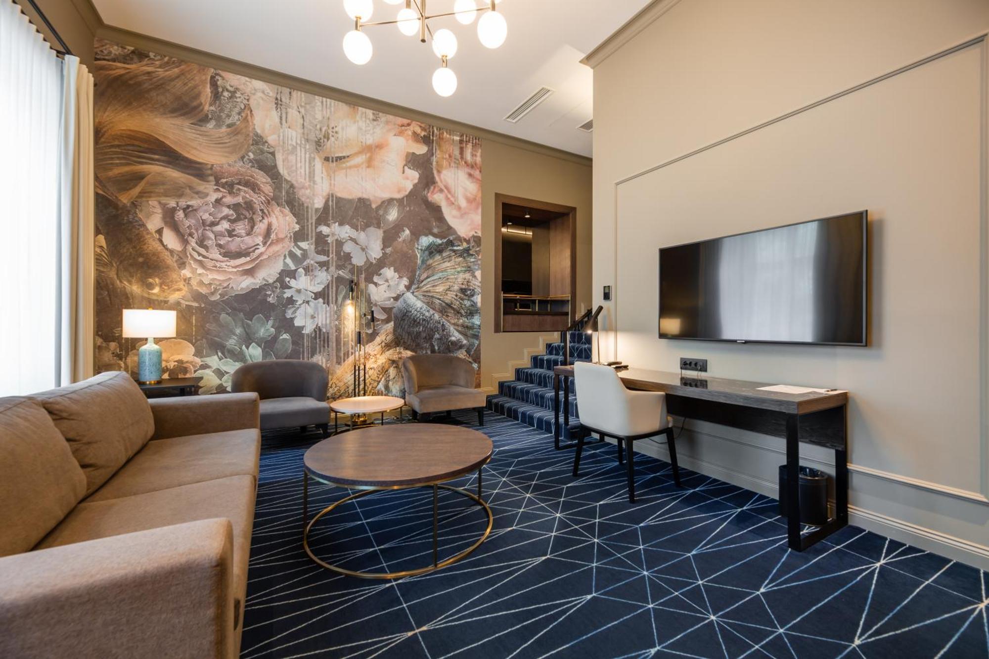 Movenpick Hotel Талин Екстериор снимка