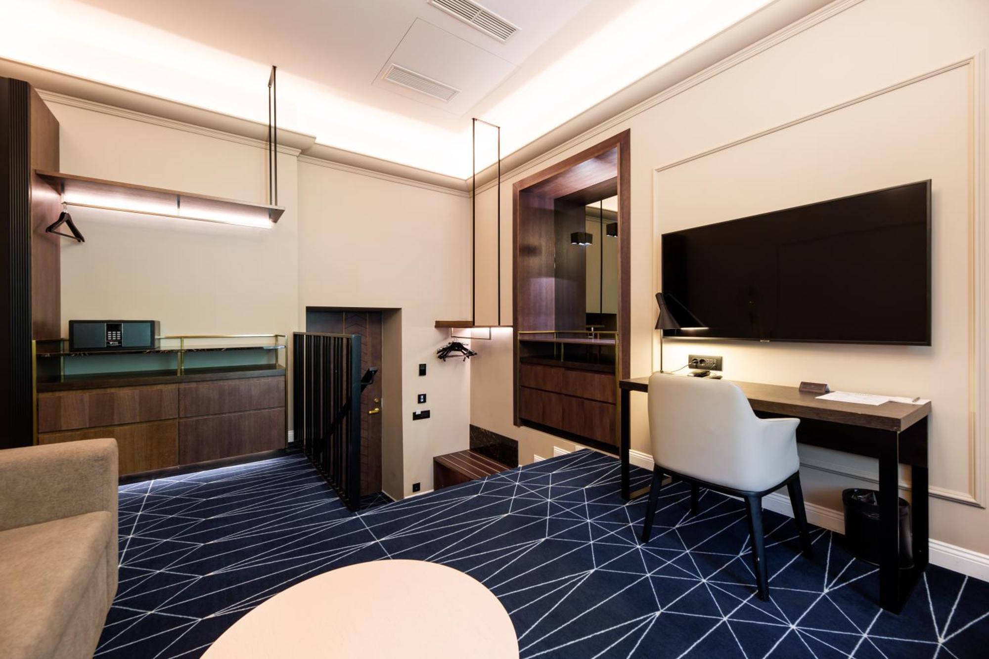 Movenpick Hotel Талин Екстериор снимка