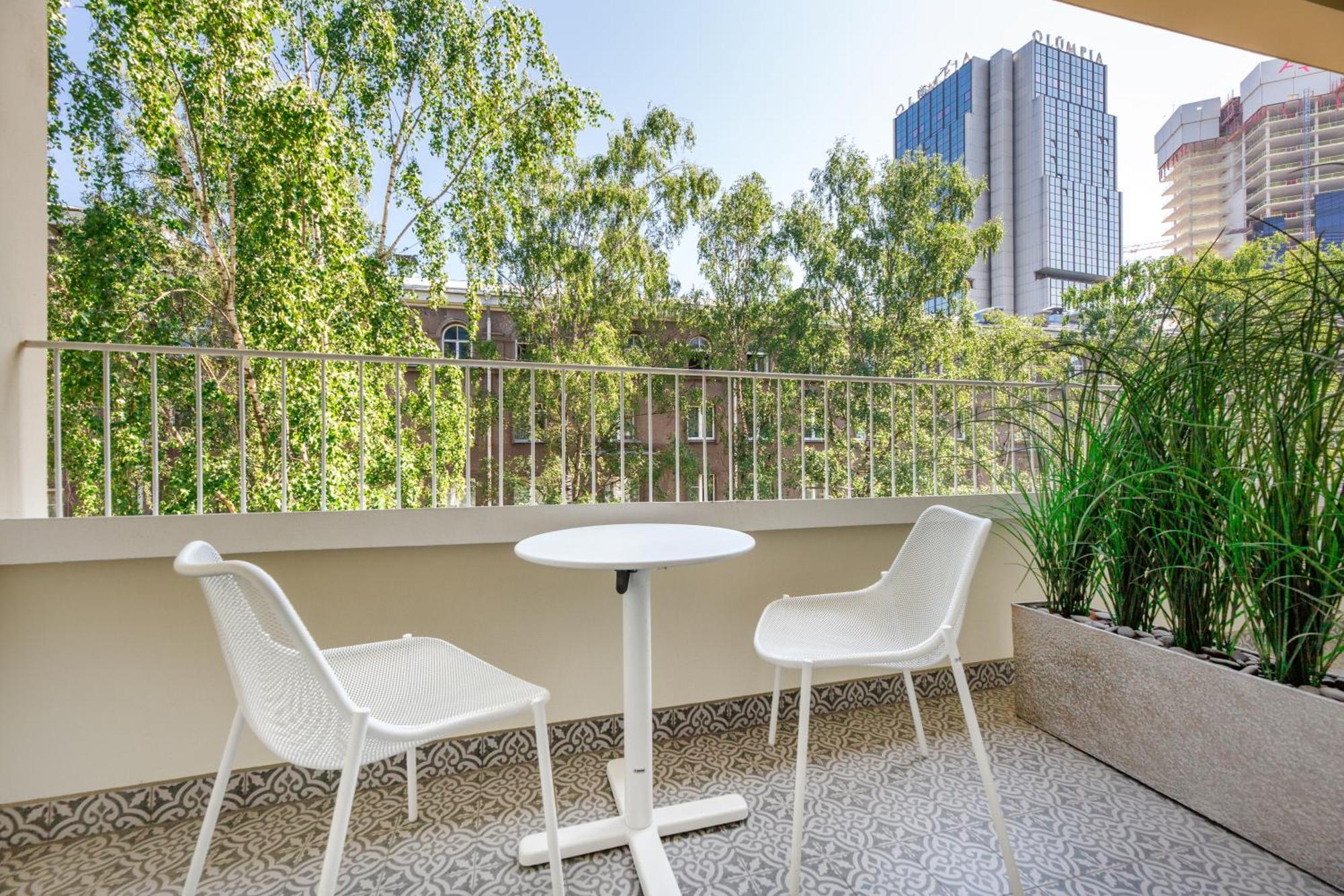 Movenpick Hotel Талин Екстериор снимка