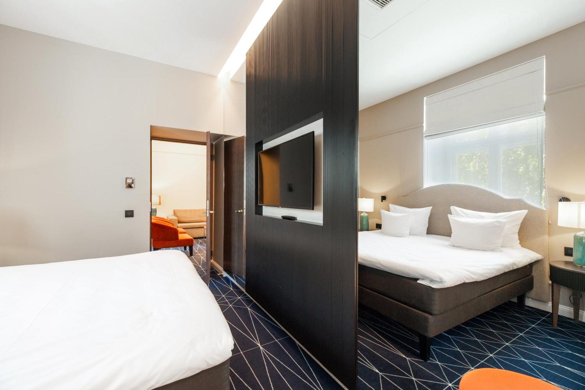 Movenpick Hotel Талин Екстериор снимка