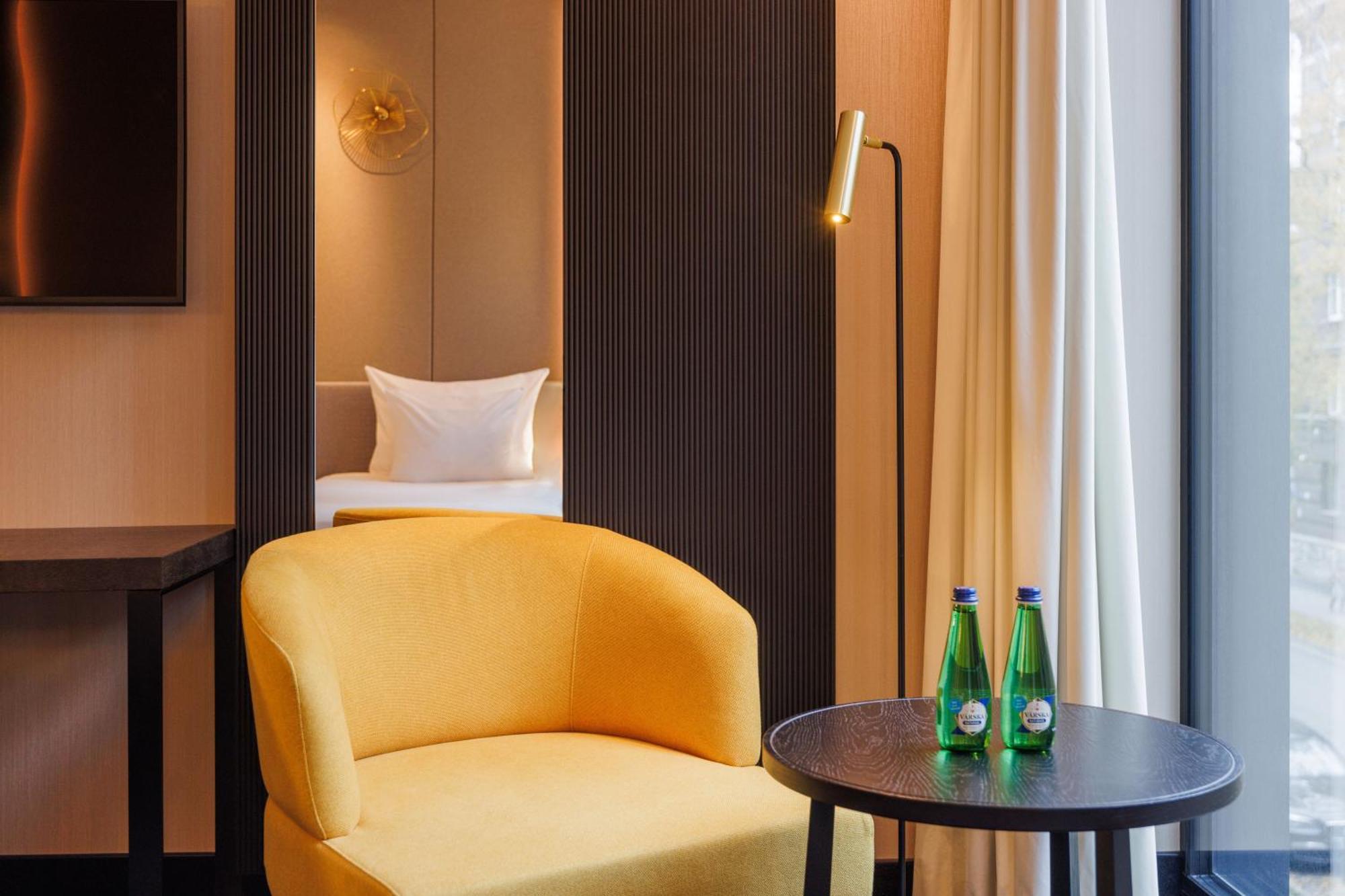 Movenpick Hotel Талин Екстериор снимка