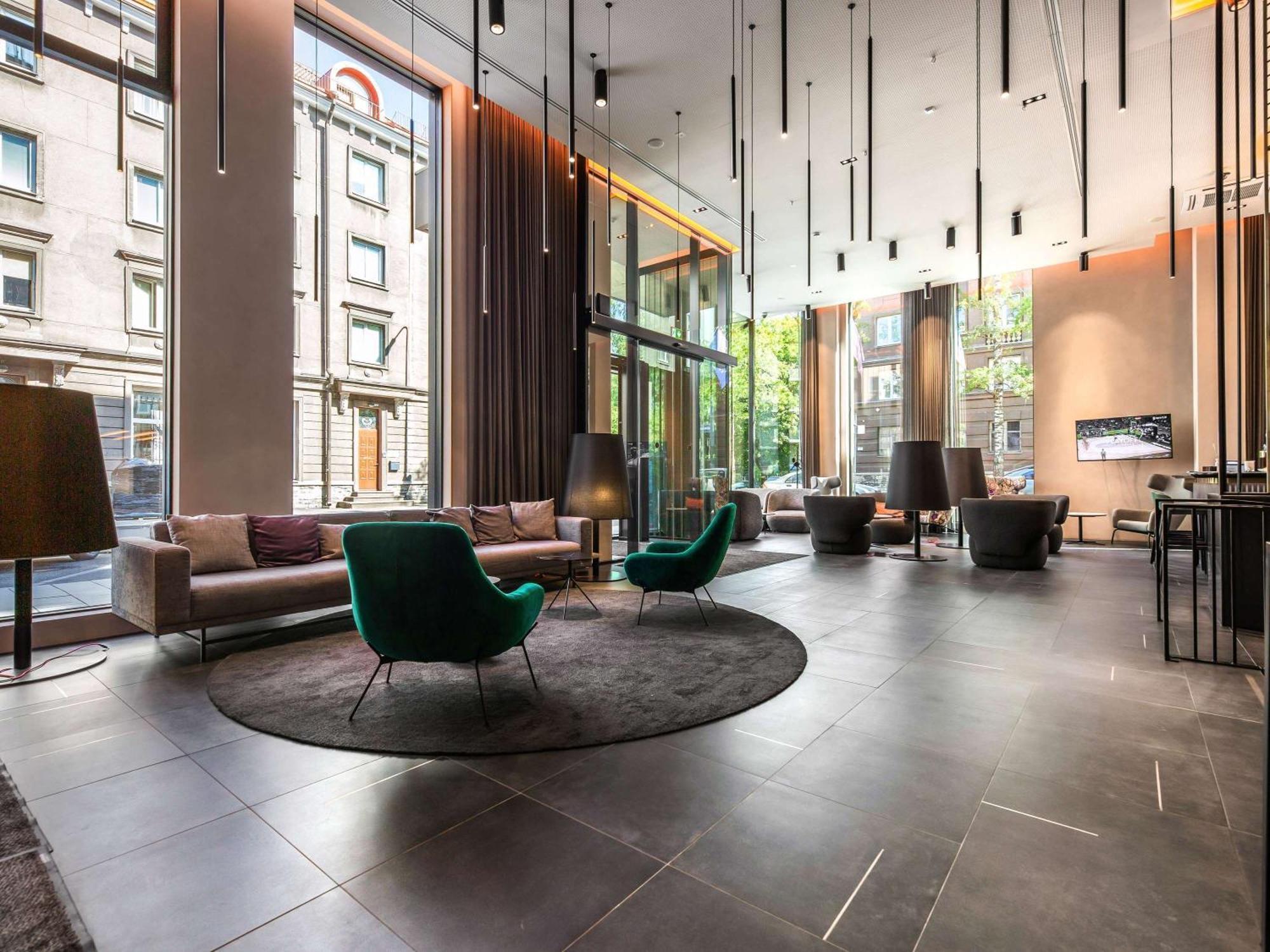 Movenpick Hotel Талин Екстериор снимка